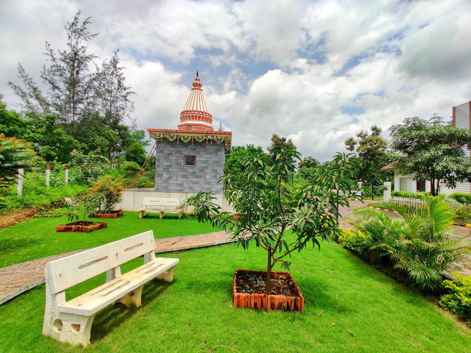 Pushpam Sanskruti Resort Karjat - A Pure Veg Resort Dhamni Exterior photo