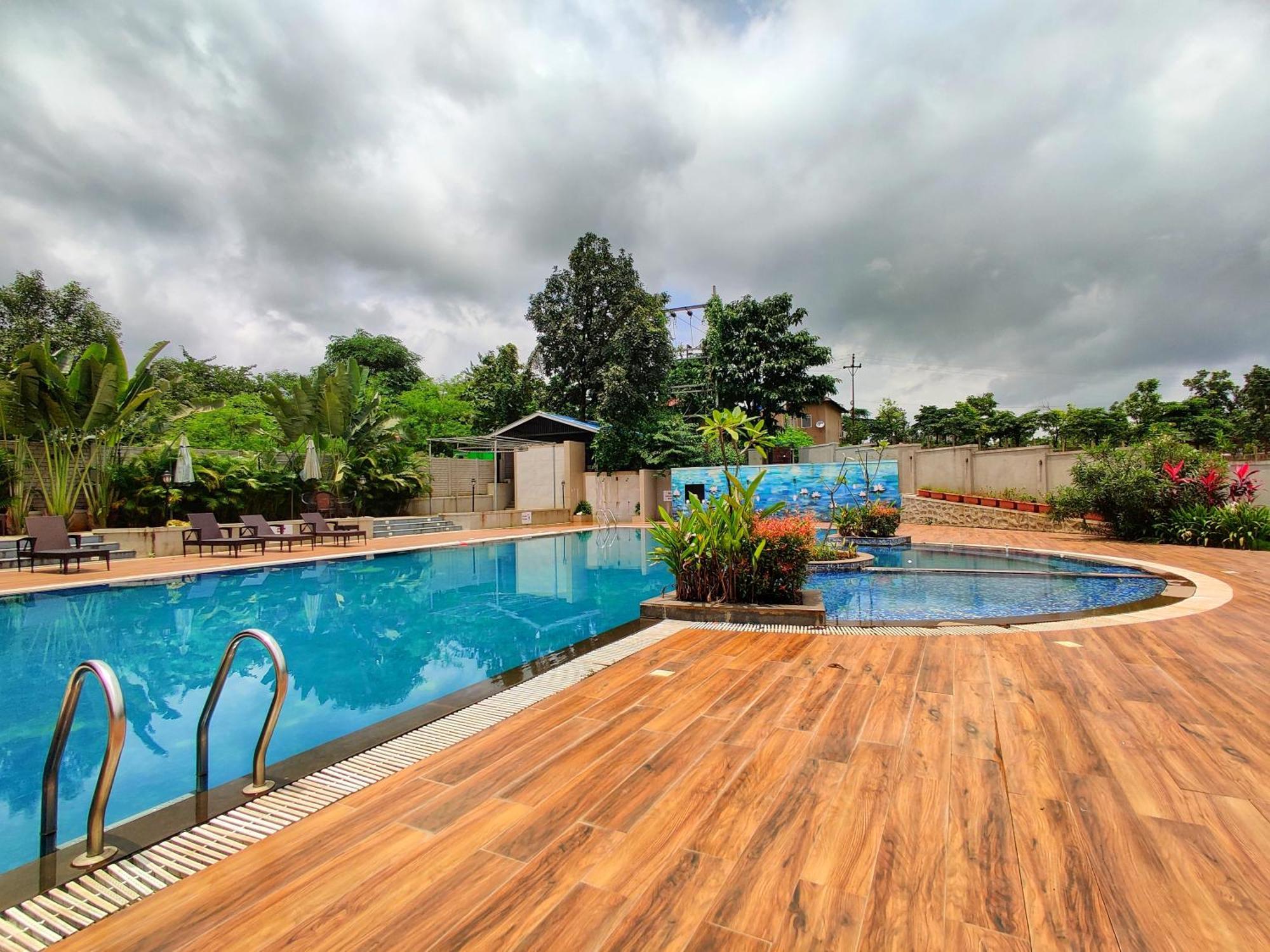 Pushpam Sanskruti Resort Karjat - A Pure Veg Resort Dhamni Exterior photo