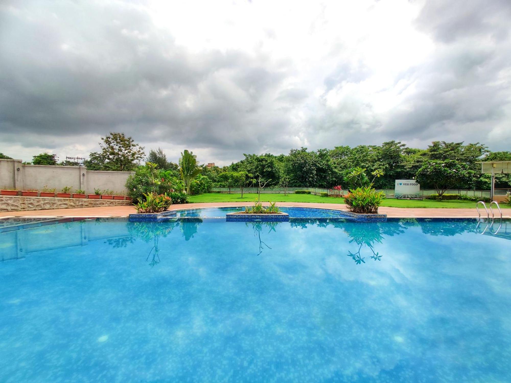 Pushpam Sanskruti Resort Karjat - A Pure Veg Resort Dhamni Exterior photo